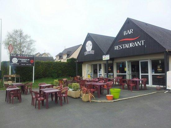 Le Bouche A Oreilles