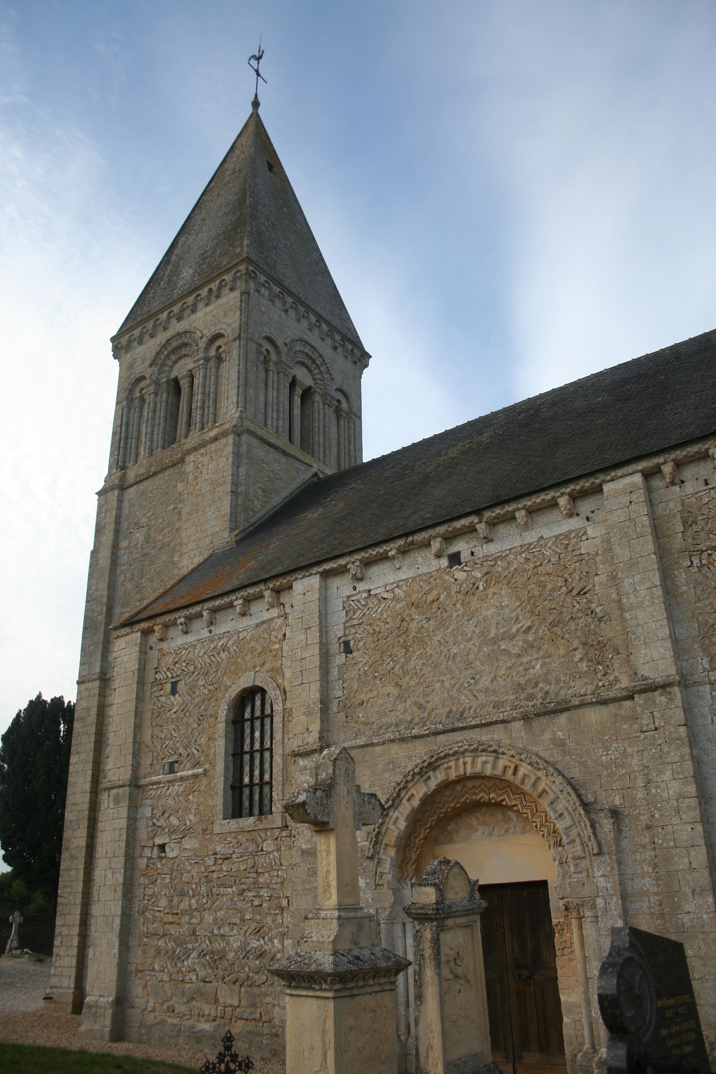 église Saint-Pierre de Vienne-en-Bessin