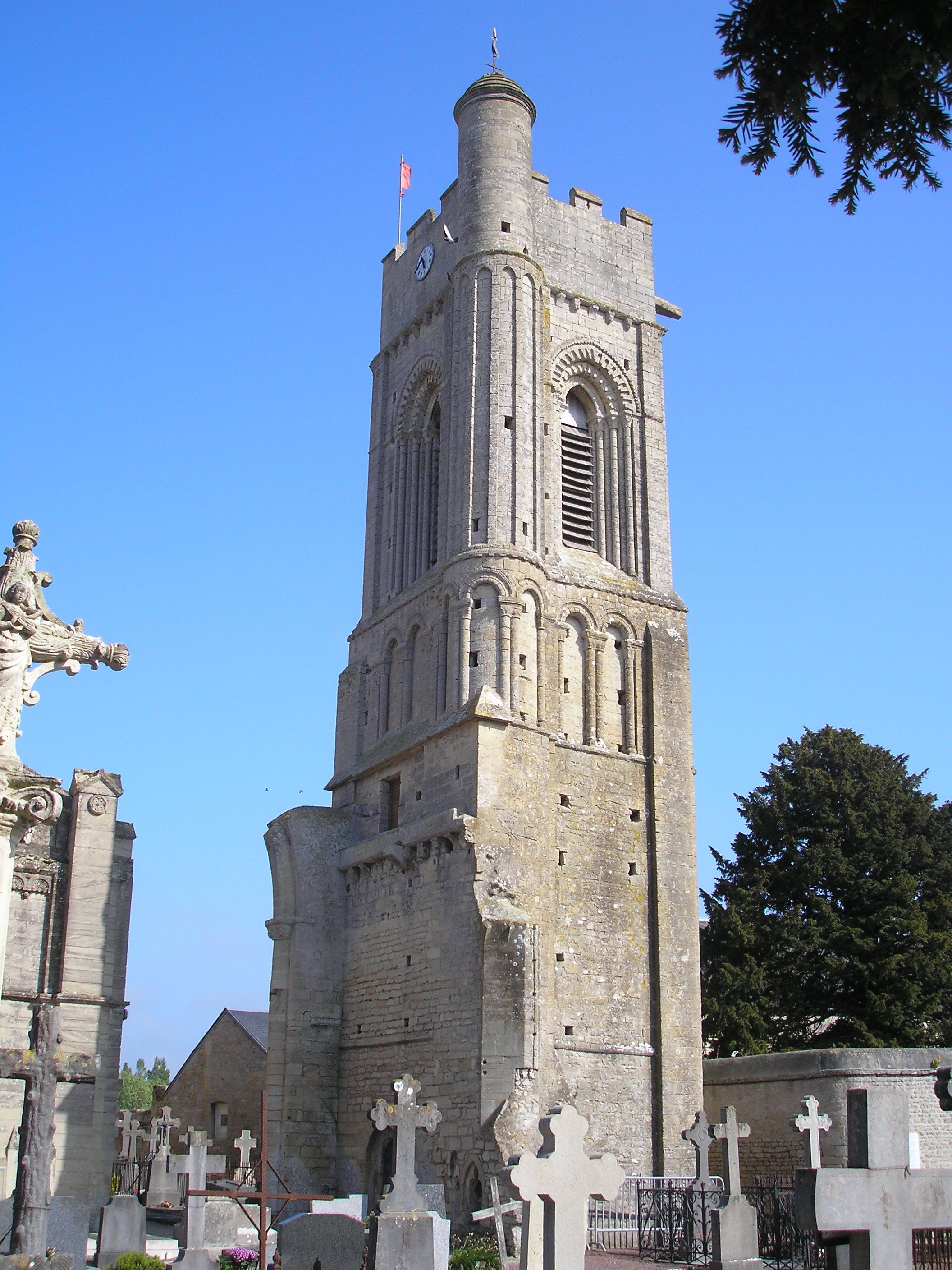 église Saint-Quentin de Luc-sur-Mer