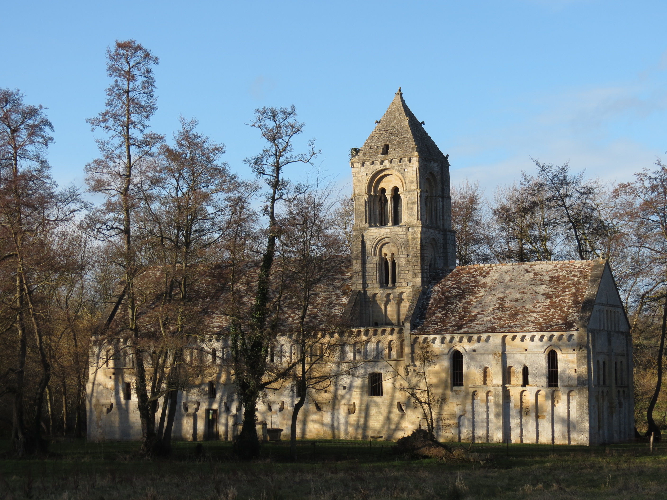 église Saint-Pierre de Thaon